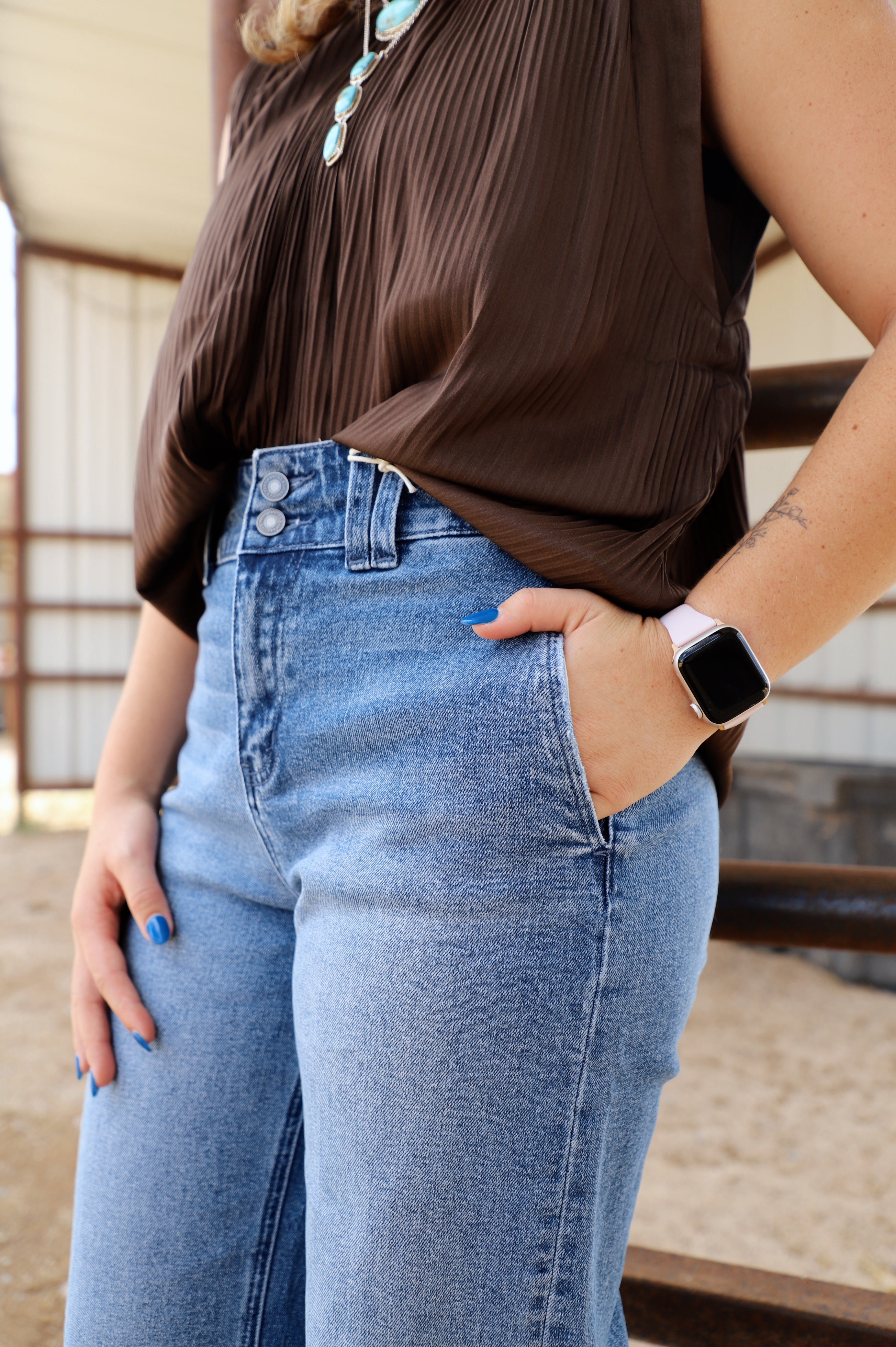 The Albany 90's Cropped Jeans
