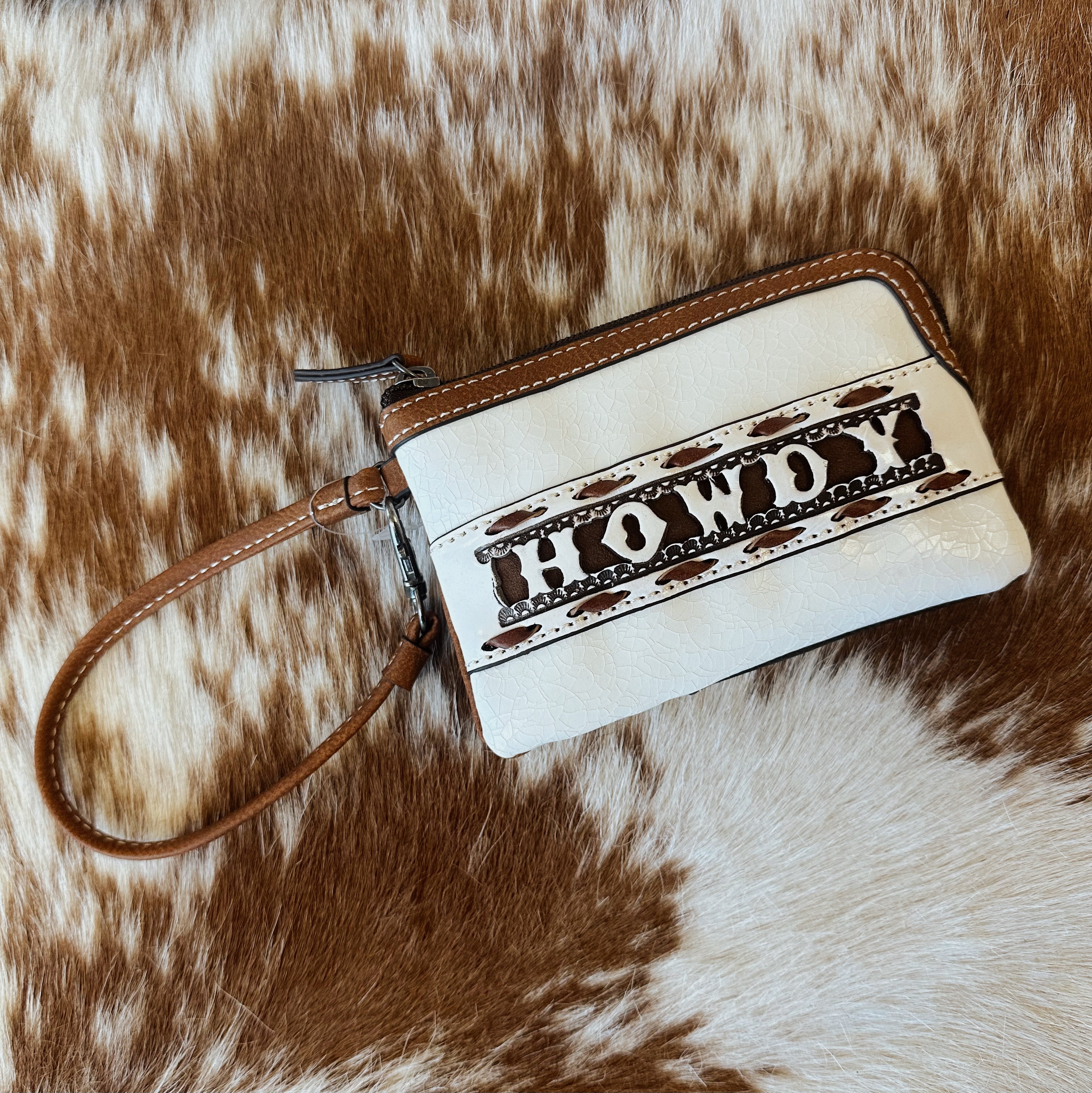 The Howdy Ellie Leather Wristlet