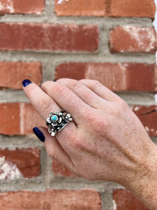 Three Flower Turquoise RIng