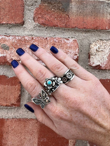 Three Flower Turquoise RIng