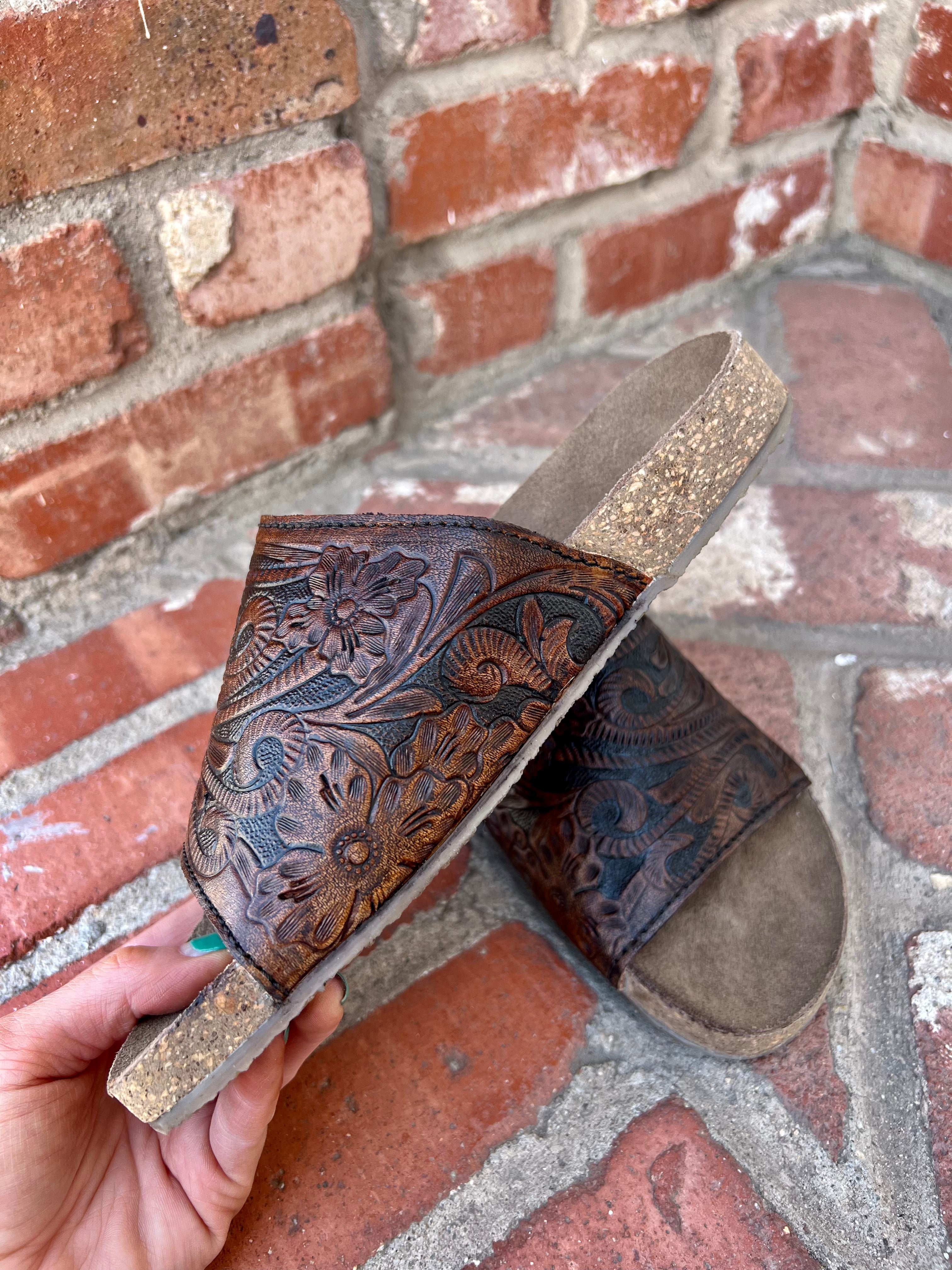 Roper-Women's Tooled Leather Slide