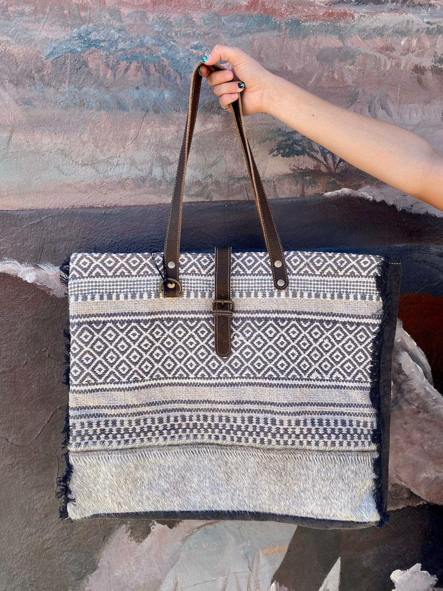 Rhombus Patterned Weekender Bag