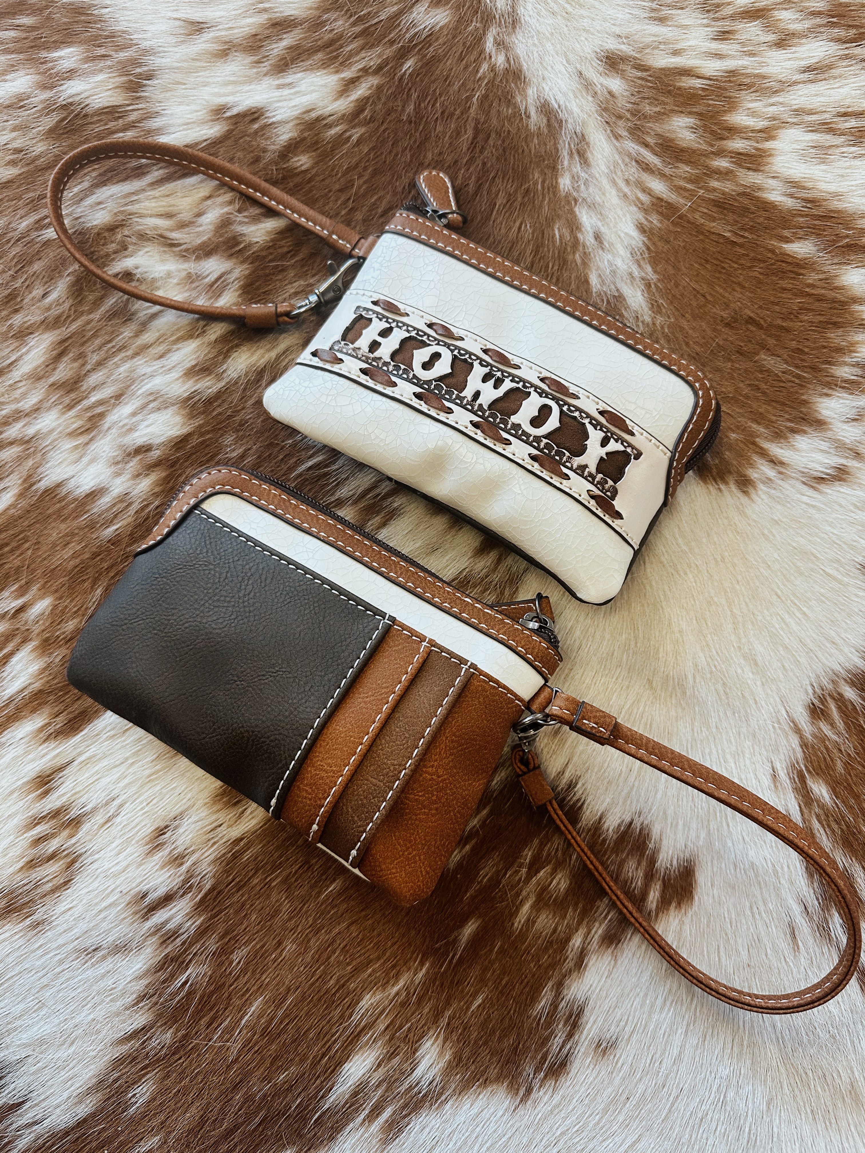 The Howdy Ellie Leather Wristlet