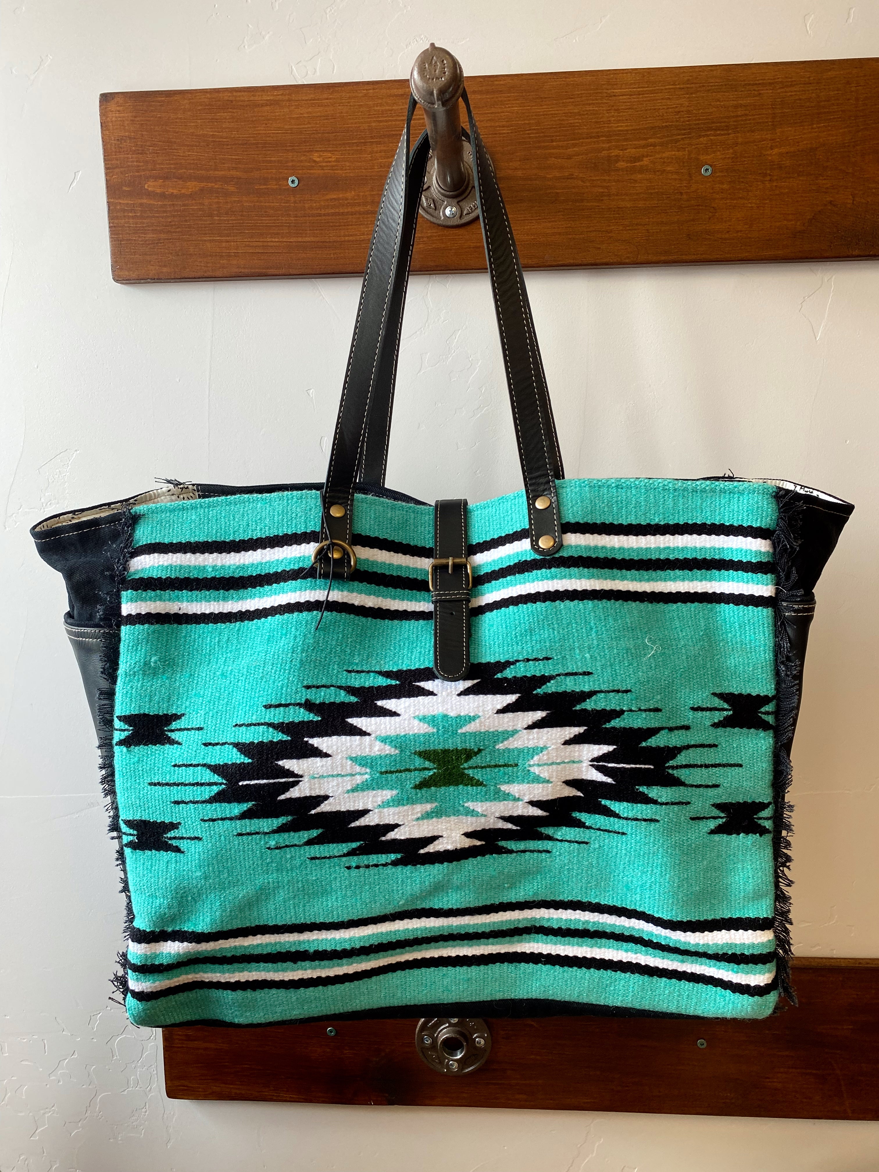 The Riverbend Weekender Bag