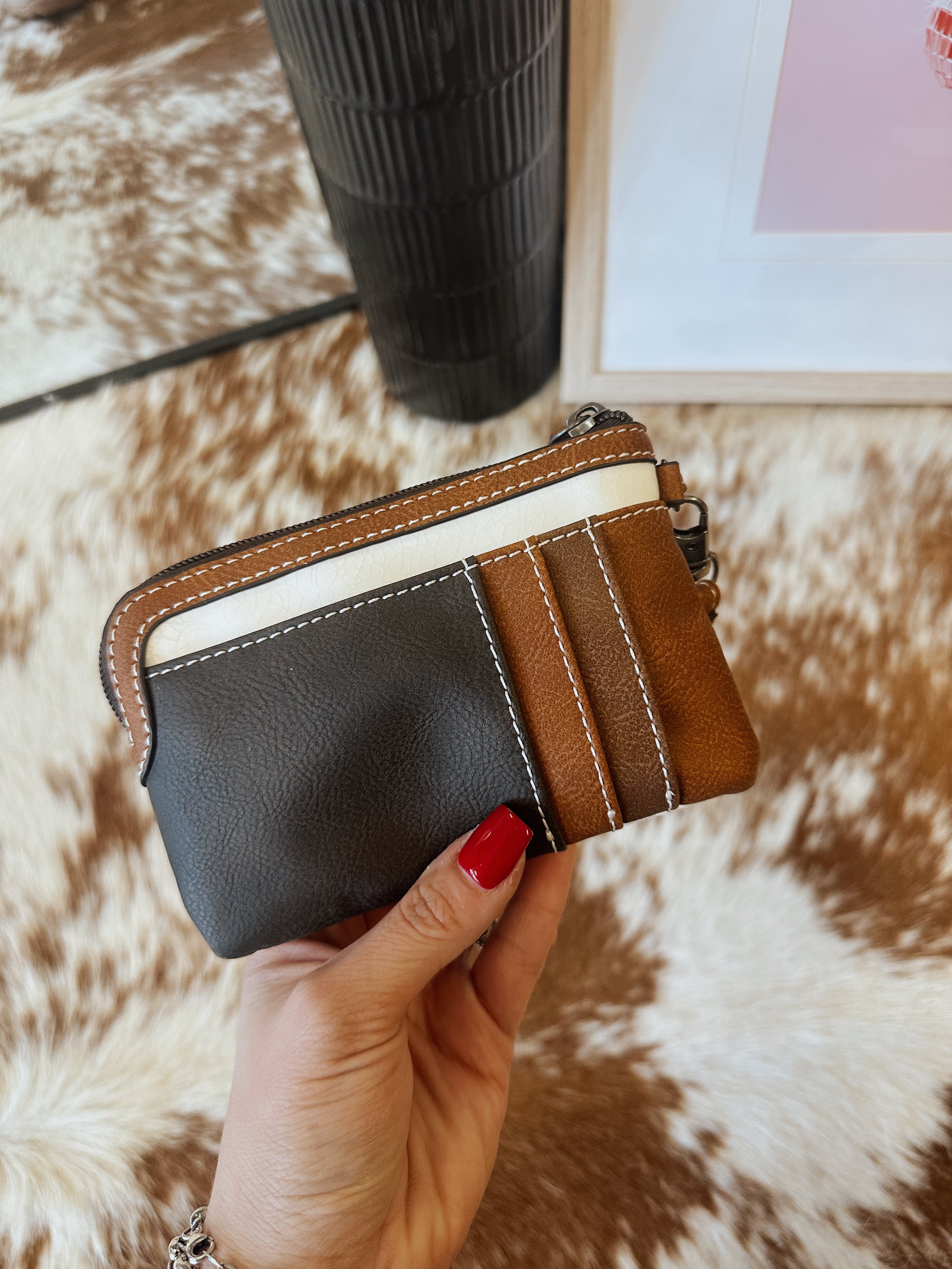 The Howdy Ellie Leather Wristlet