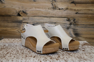 The Carley Wedge in Cream