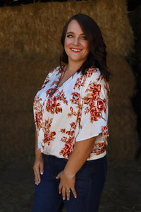 Bell Sleeve Floral Top w/ V Neck -Off White